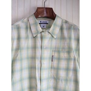 Columbia Shirt Mens Large Green Yellow Plaid Short Sleeve Button Front Casual